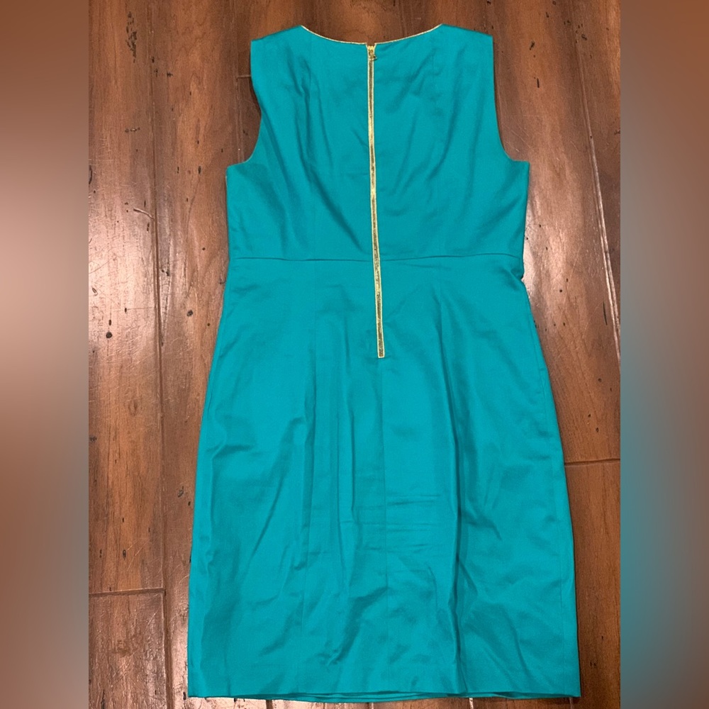 EUC Tahari Turquoise Sleeveless Shift Dress with Gold Piping 10 - Picture 5 of 5